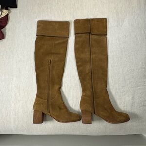 Over the knee Suede boots